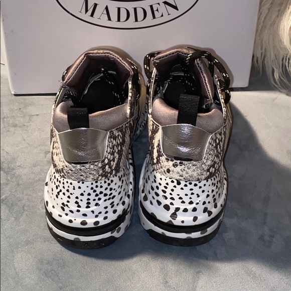 Shoes - Picture 3 of 3